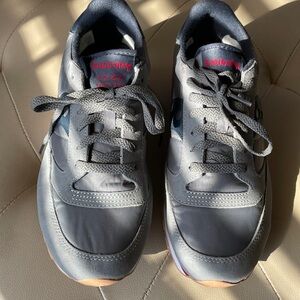 Saucony Mens Gray Sneakers